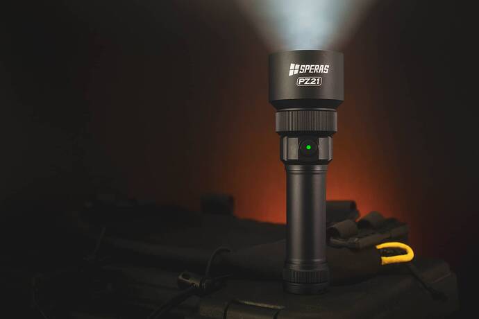 SPERAS pz21 zoomable flashlight