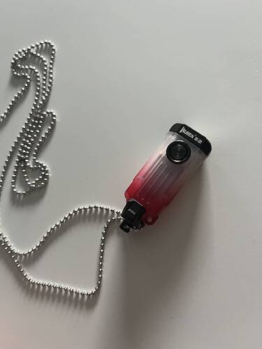 Wuben E2 with beaded chain (necklace)