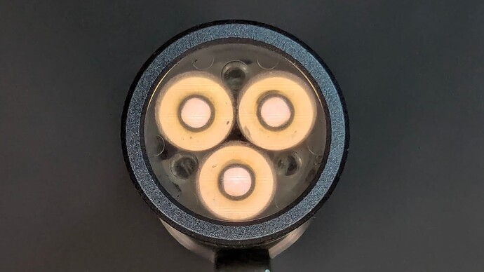 PXL_20251128_221021603