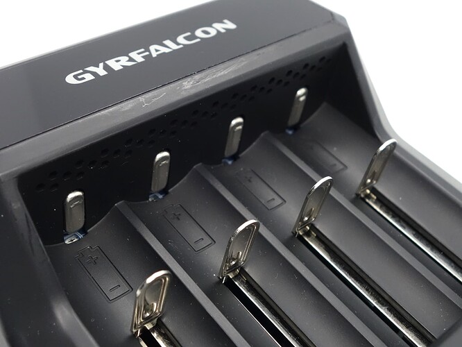 gyrfalcon-s8000-closeup-positive-terminals-new