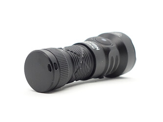 sofirn-sr20-mini-closeup-lanyard-hole