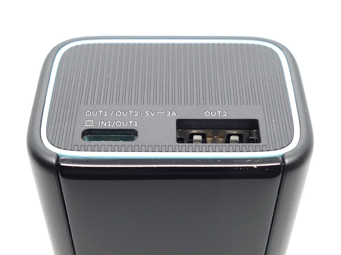 cuktech-pb100p-closeup-usb-ports-top