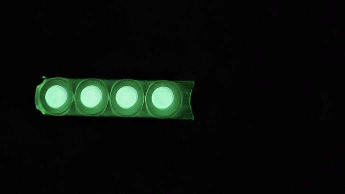 pitch-black-room-d4k-luminous-tape-on-clip-with-magnets