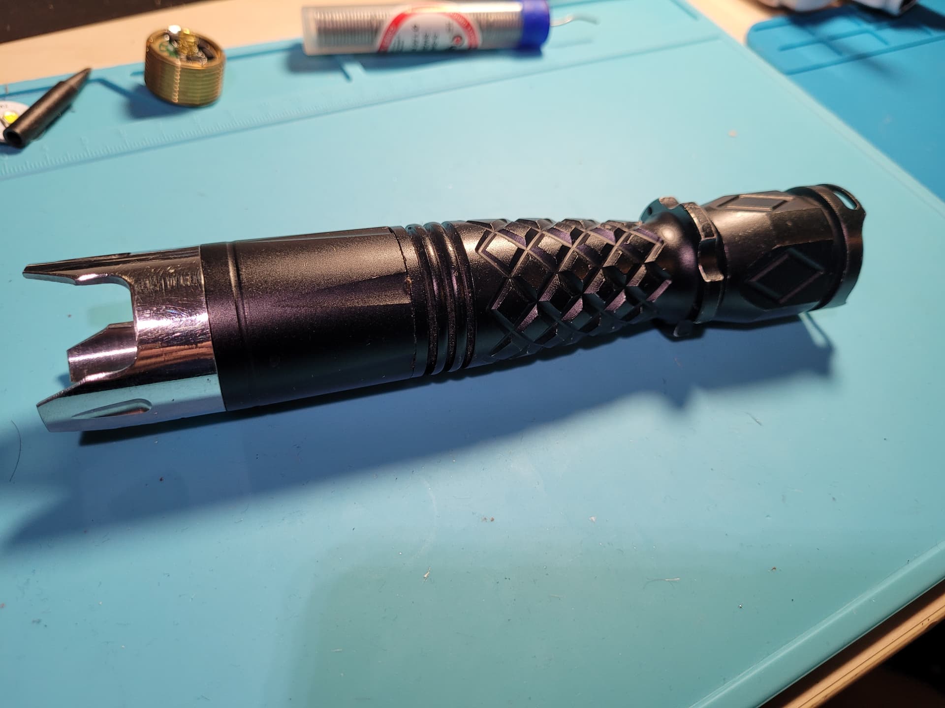 Can you recognize this flashlight? - LED Flashlights – General