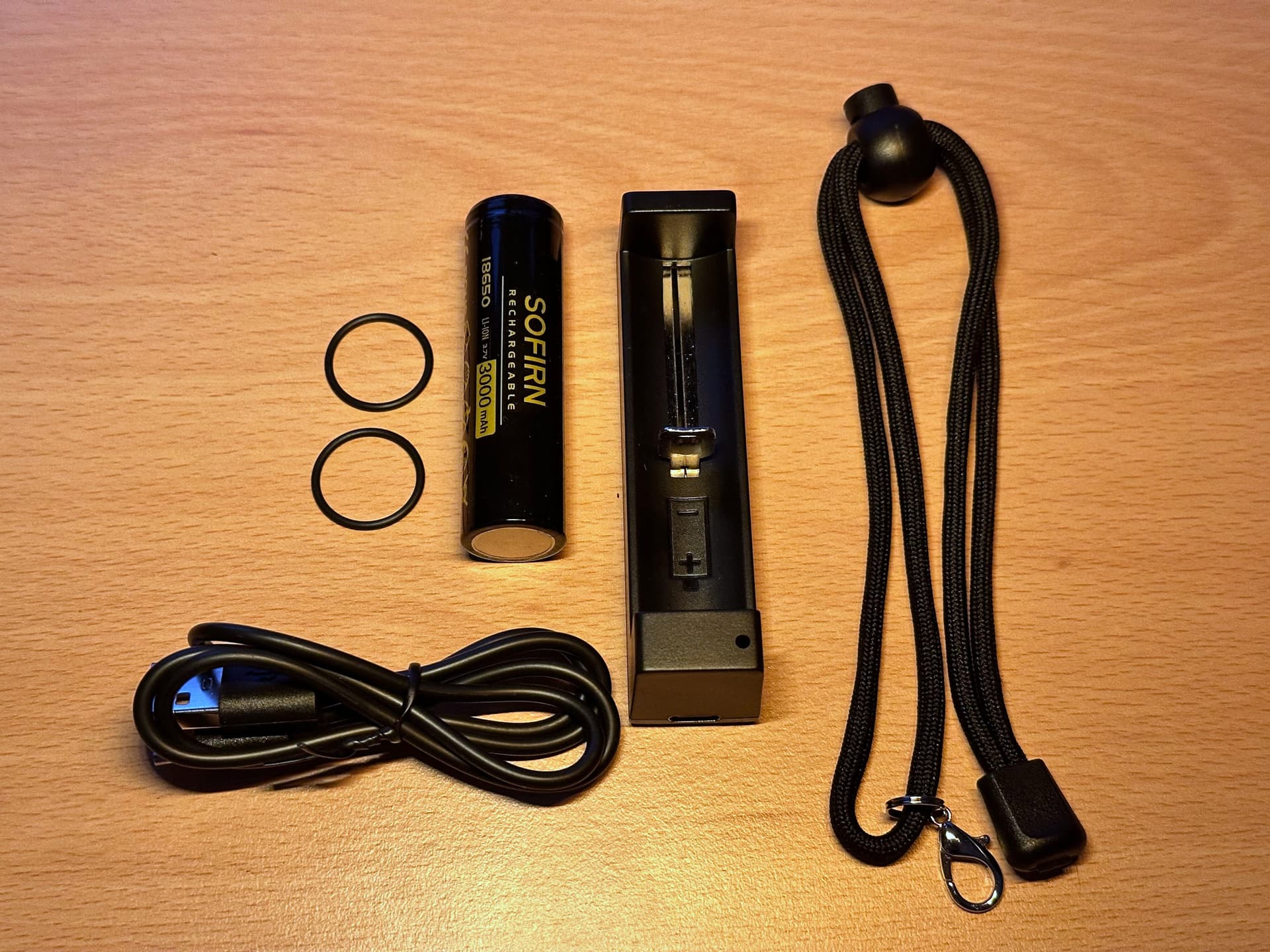 [Review] Sofirn SD03 || 1 x 18650, Luminus SFT40 || Compact diving ...